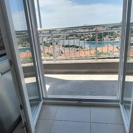 Infinity, Free Parking * Dubrovník