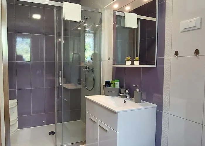 Infinity, Free Parking 두브로브니크