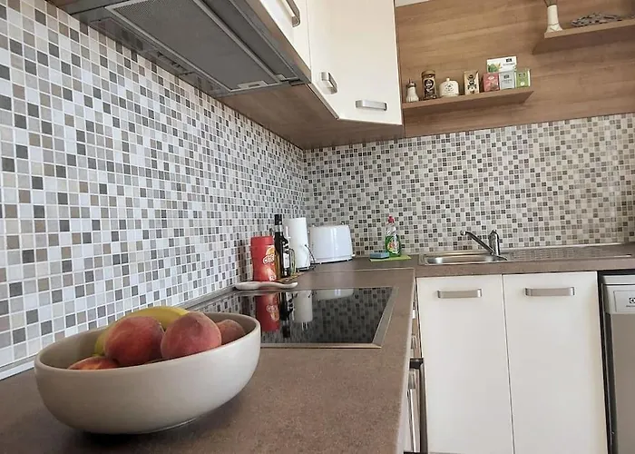 아파트 Infinity, Free Parking *