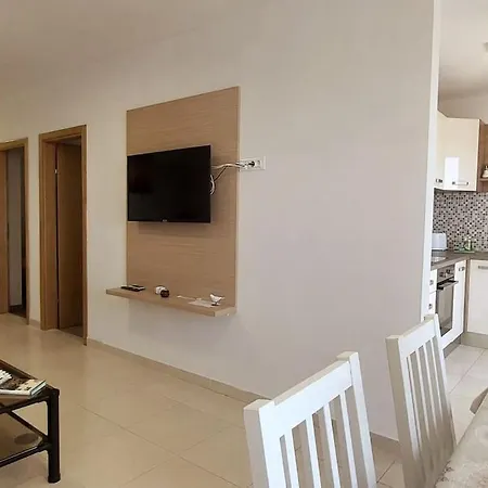 Infinity, Free Parking * Dubrovnik