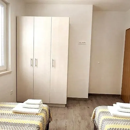 Apartment Infinity, Free Parking