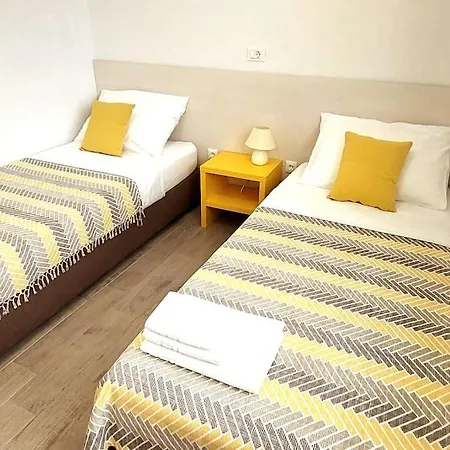 Infinity, Free Parking Appartement