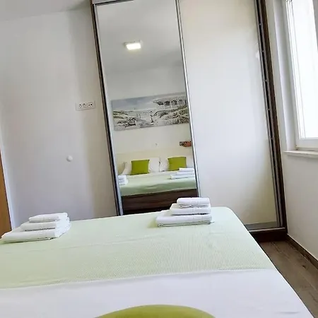 Infinity, Free Parking