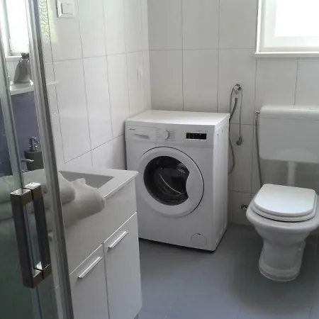 Infinity, Free Parking