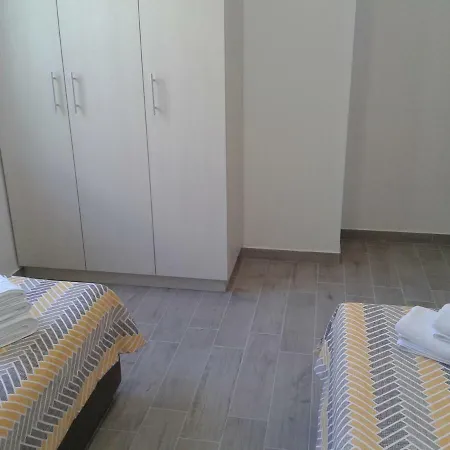 Infinity, Free Parking Apartment