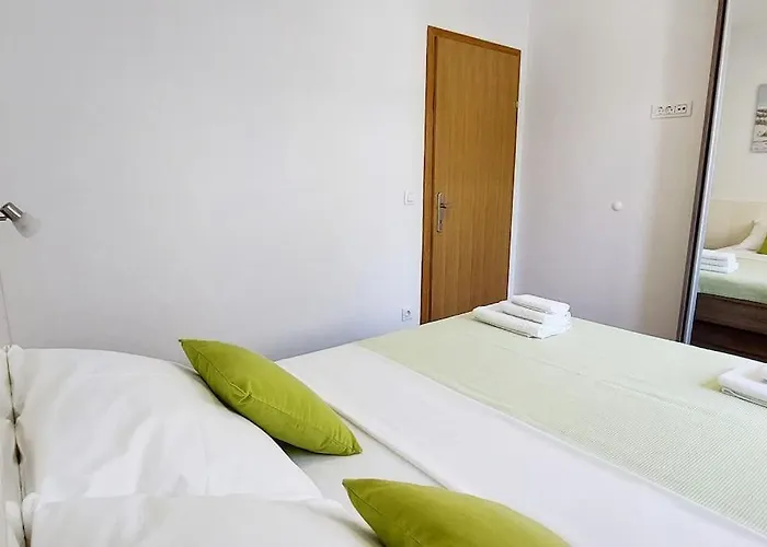 Infinity, Free Parking شقة