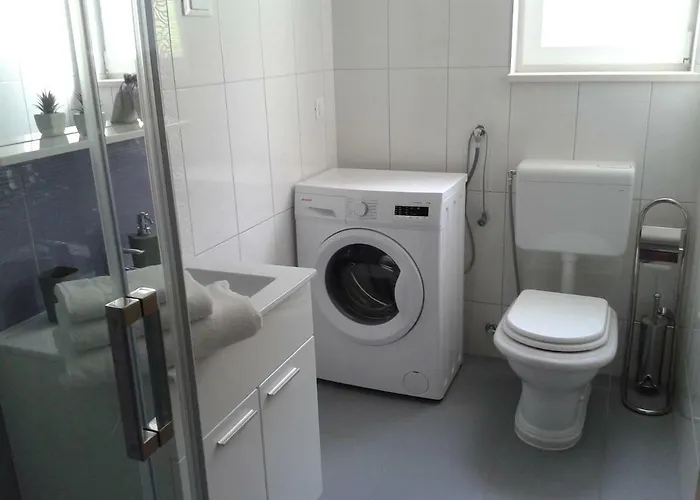 Infinity, Free Parking