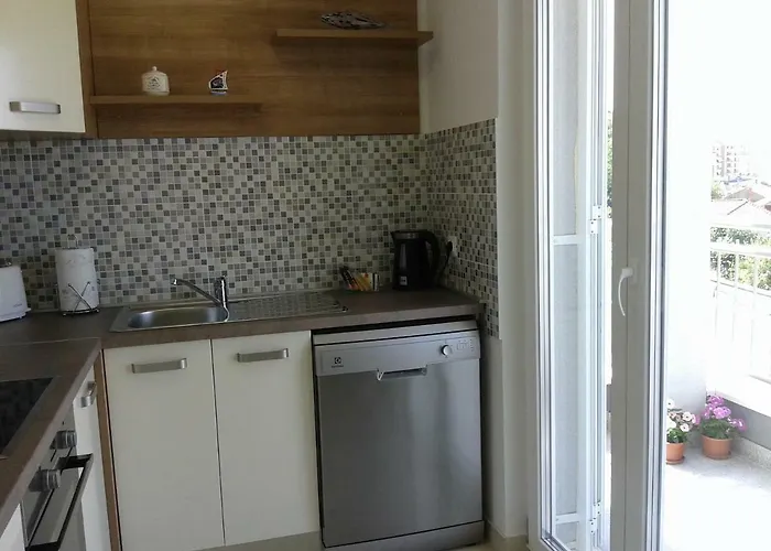 Infinity, Free Parking